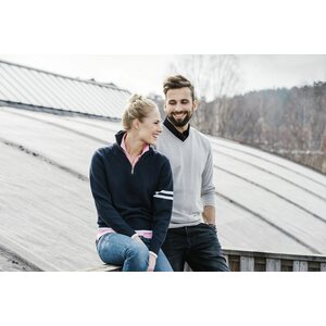 CLIQUE Aston -miesten neule V-aukolla