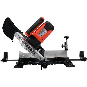 YATO Jiirisaha 255mm laserilla 1800W